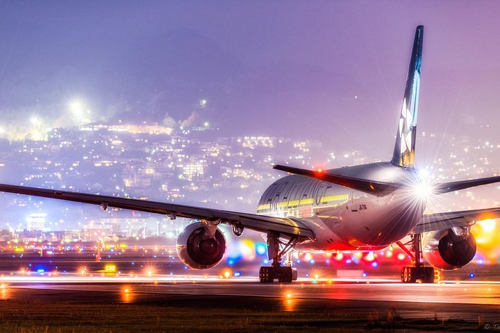 Dubai Airport Transfer - Photo 1 of 9